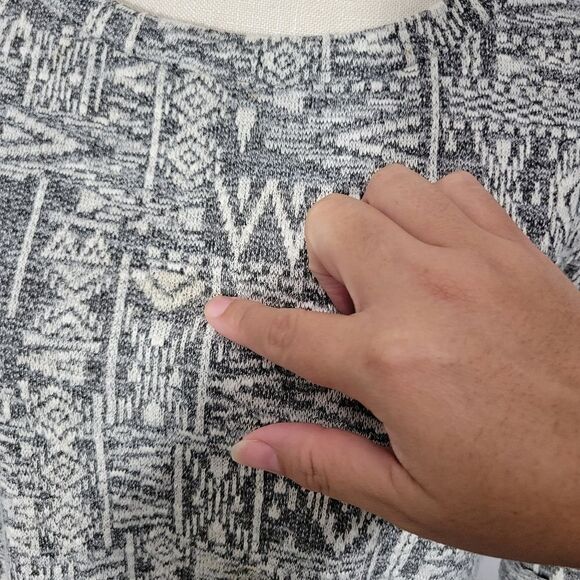 Forever 21 oversized knit top - Picture 9 of 10